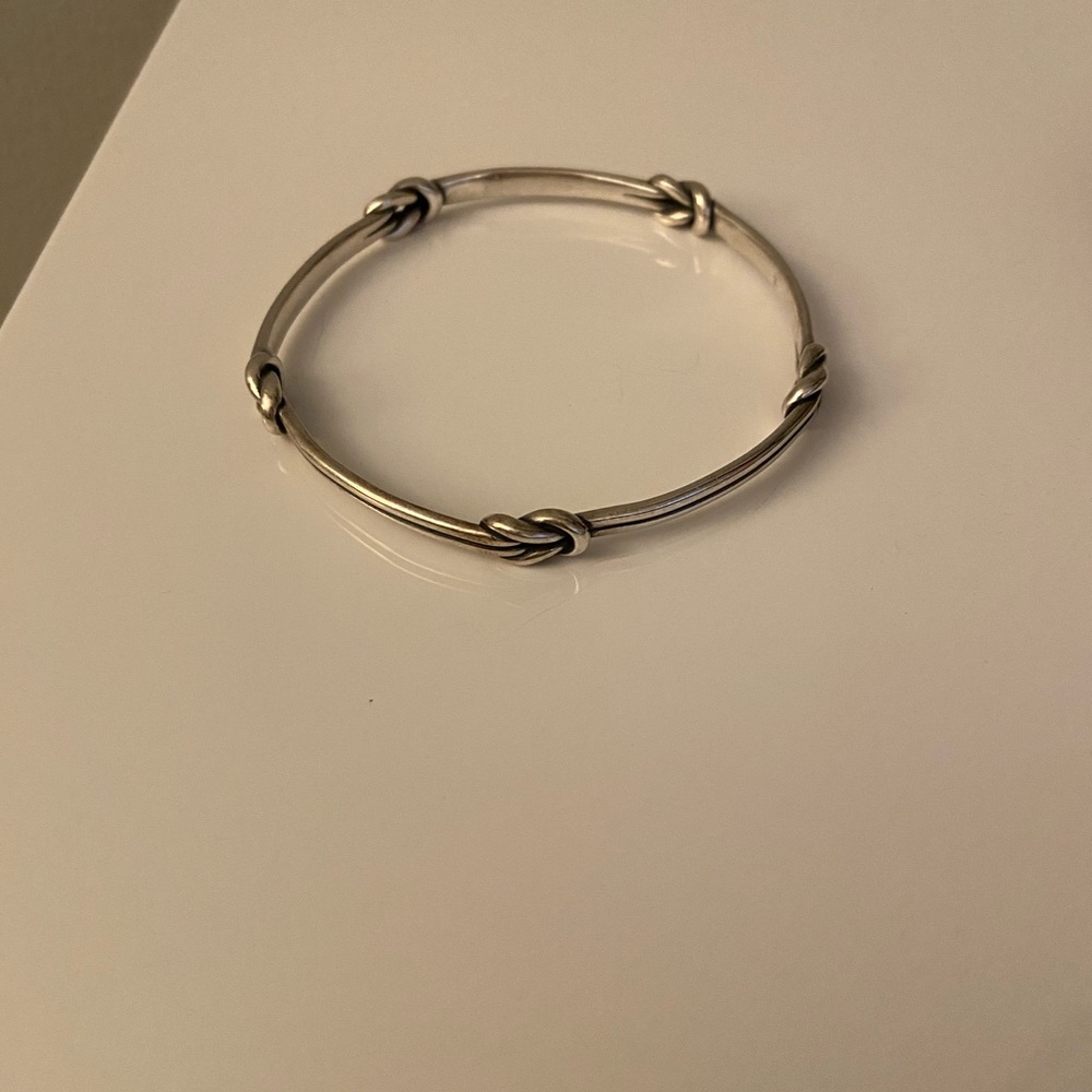 RETIRED James Avery SS Lovers Knot Bangle